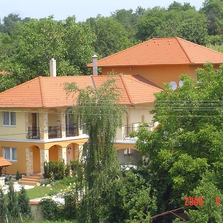 Janus Apartman Шарвар Екстер'єр фото