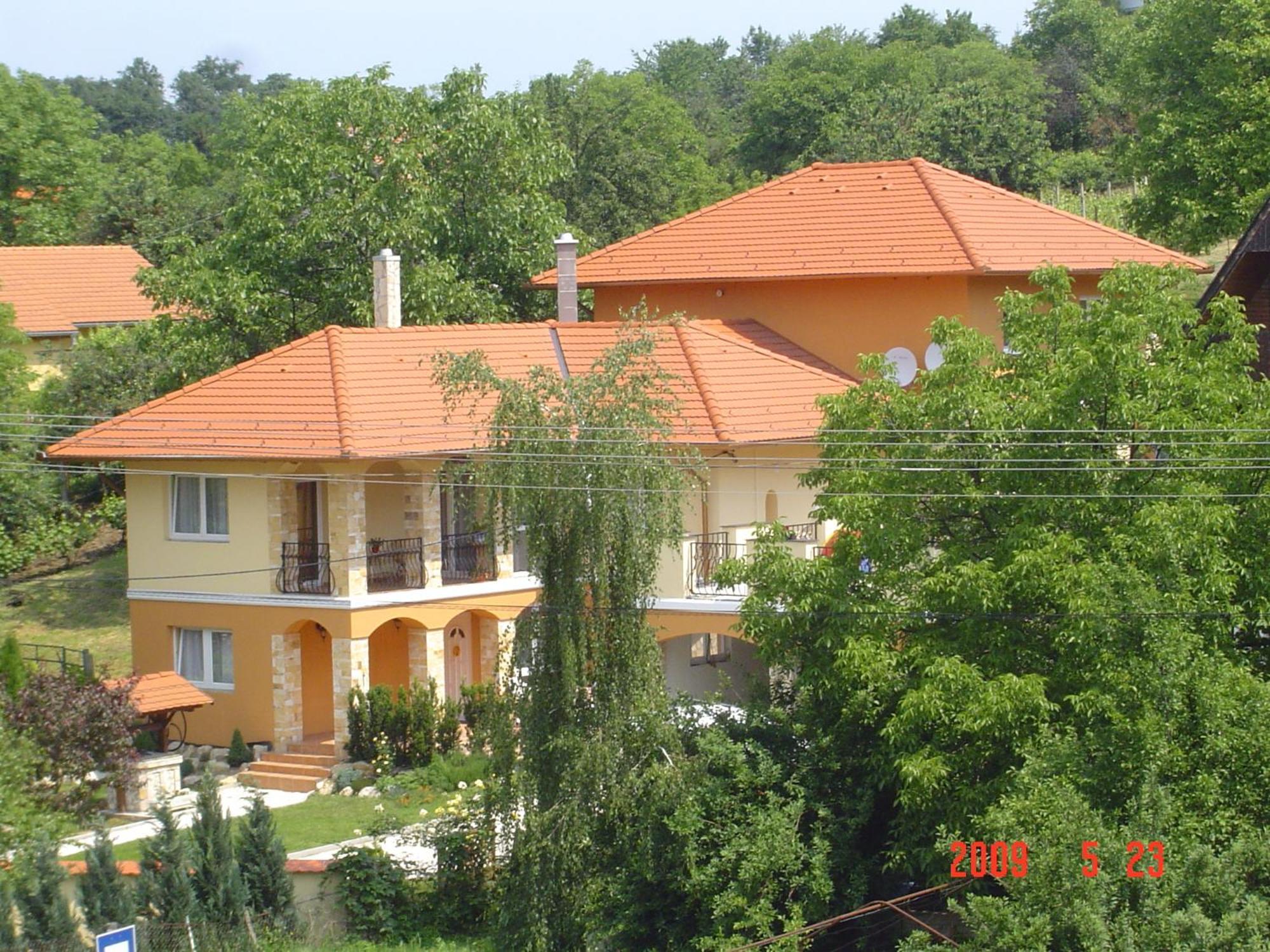 Janus Apartman Шарвар Екстер'єр фото