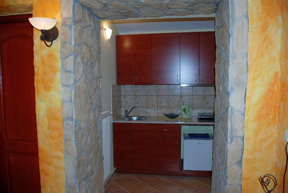 Janus Apartman Шарвар Номер фото
