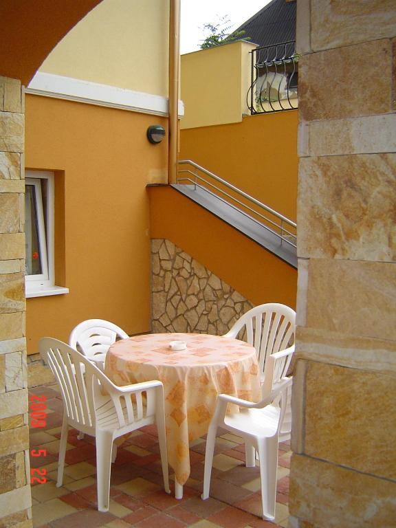 Janus Apartman Шарвар Номер фото